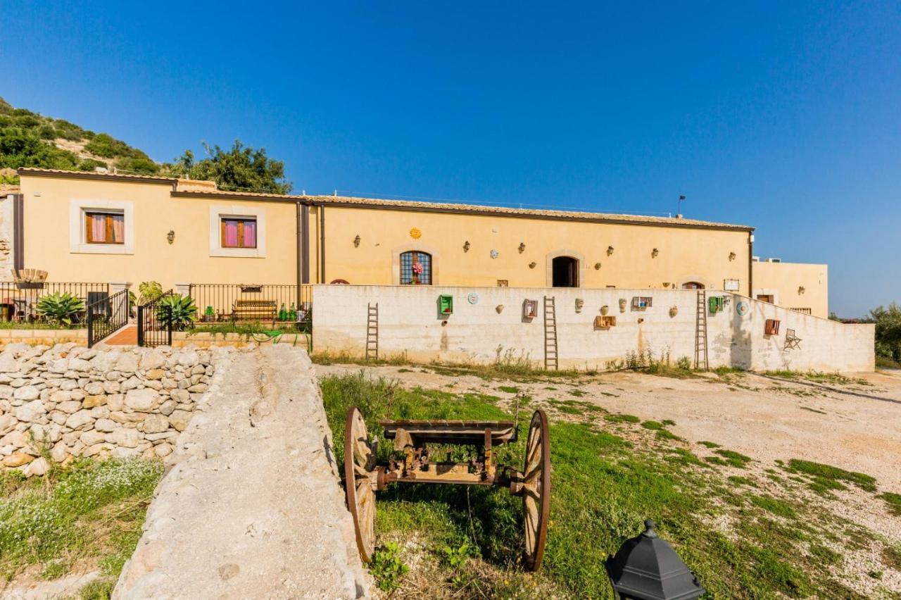Agriturismo Monte Criscione Avola Luaran gambar