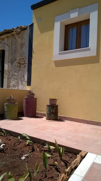 Agriturismo Monte Criscione Avola Luaran gambar